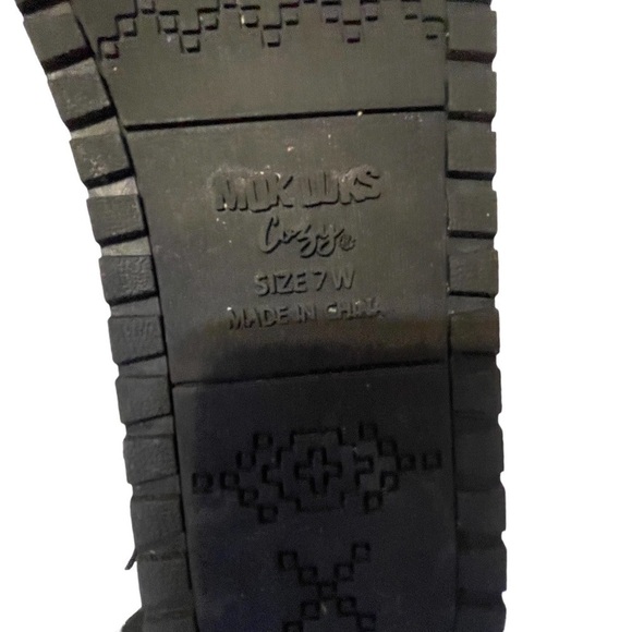 Women’s MUK LUKS Black Fold Over Sherpa Lined Cable Knit Boots - Picture 6 of 6